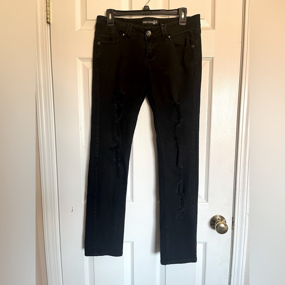 emo black Distressed jeans